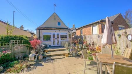2 bedroom Detached house for sale in London Road, Long Sutton, PE12