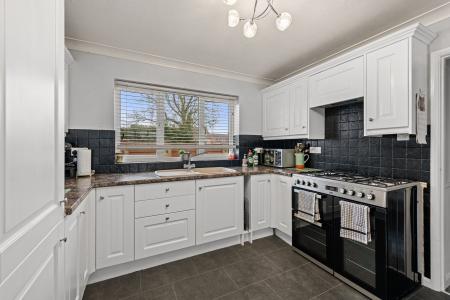4 bedroom Detached house for sale in Willington Road, Kirton, PE20