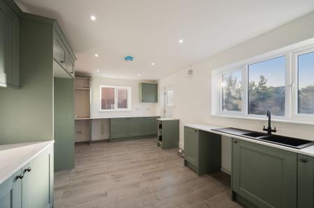 5 bedroom Detached house for sale in Woodville Road, Boston, PE21