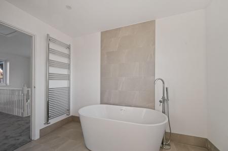 5 bedroom Detached house for sale in Woodville Road, Boston, PE21