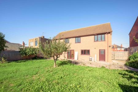 5 bedroom Detached house for sale in Woodville Road, Boston, PE21