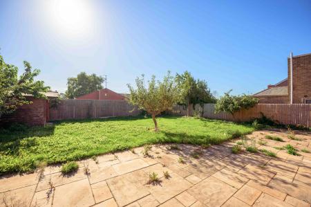 5 bedroom Detached house for sale in Woodville Road, Boston, PE21