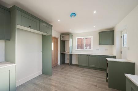 5 bedroom Detached house for sale in Woodville Road, Boston, PE21