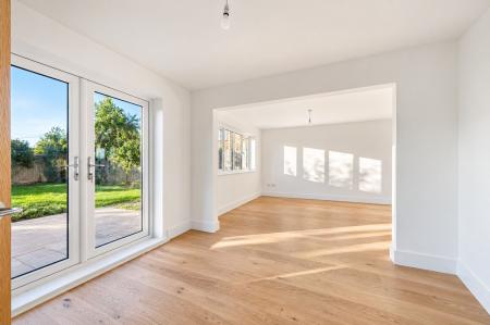 5 bedroom Detached house for sale in Woodville Road, Boston, PE21