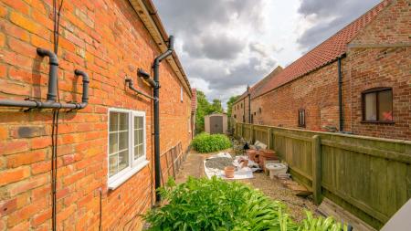 4 bedroom Detached house for sale in Pinfold Lane, Stickney, PE22