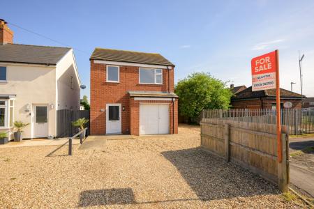 Granville Avenue, Wyberton, PE21