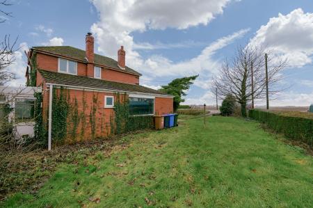 3 bedroom Detached house for sale in Hubberts Bridge Road, Kirton Holme, PE20