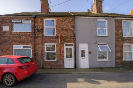 2 bedroom Terraced House for sale in Grand Sluice Lane, Boston, PE21