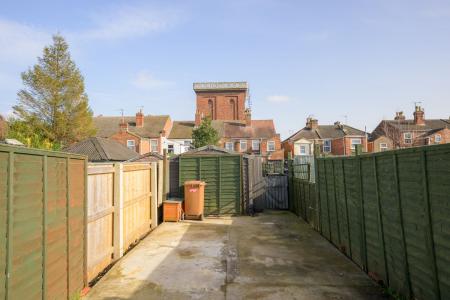 2 bedroom Terraced House for sale in Grand Sluice Lane, Boston, PE21