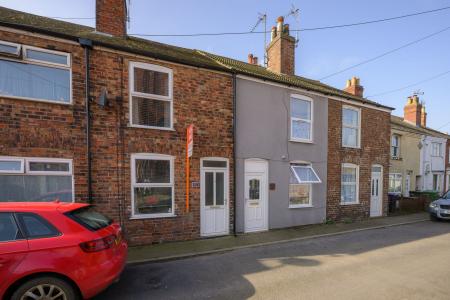 2 bedroom Terraced House for sale in Grand Sluice Lane, Boston, PE21