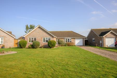3 bedroom Detached bungalow for sale in Millersview, Old Leake, PE22