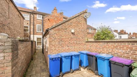5 bedroom Terraced House for sale in Pen Street, Boston, PE21