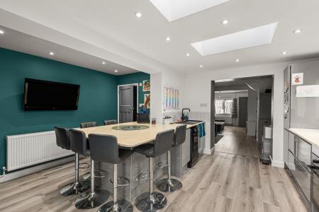 3 bedroom Semi-detached house for sale in Woodthorpe Avenue, Boston, PE21