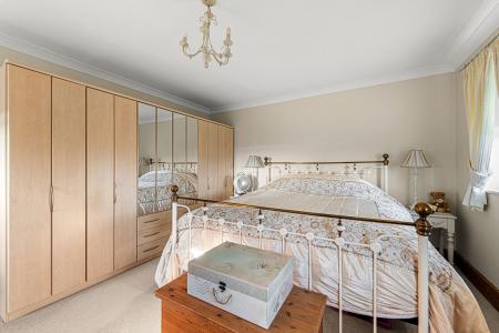 4 bedroom Detached house for sale in Butterwick Road, Benington, PE22