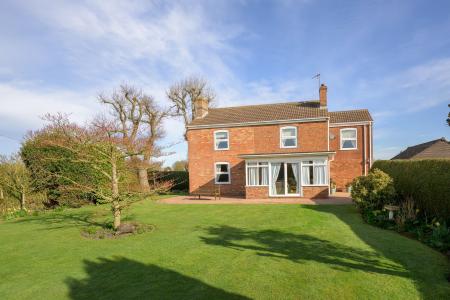 4 bedroom Detached house for sale in Butterwick Road, Benington, PE22