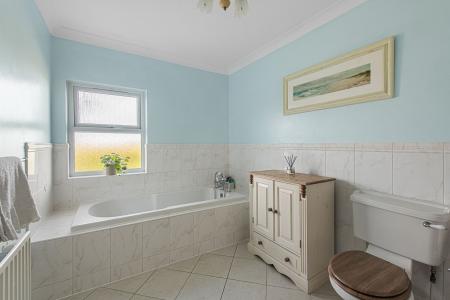 4 bedroom Detached house for sale in Butterwick Road, Benington, PE22