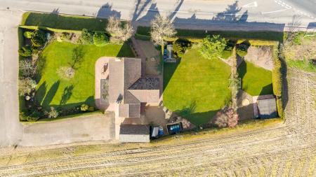 4 bedroom Detached house for sale in Butterwick Road, Benington, PE22