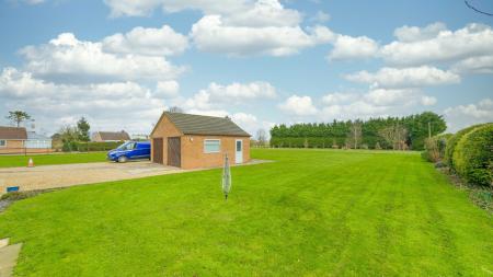 4 bedroom Detached bungalow for sale in Station Road, Swineshead, PE20