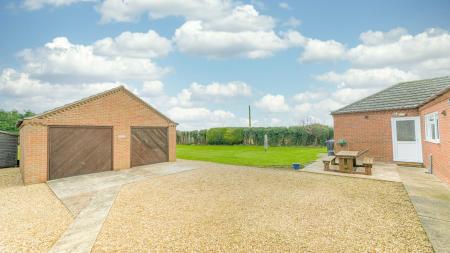 4 bedroom Detached bungalow for sale in Station Road, Swineshead, PE20