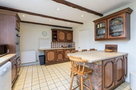 4 bedroom Detached bungalow for sale in Station Road, Swineshead, PE20