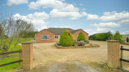 4 bedroom Detached bungalow for sale in Station Road, Swineshead, PE20