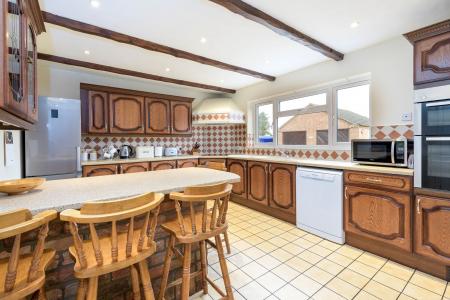 4 bedroom Detached bungalow for sale in Station Road, Swineshead, PE20