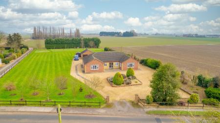 4 bedroom Detached bungalow for sale in Station Road, Swineshead, PE20