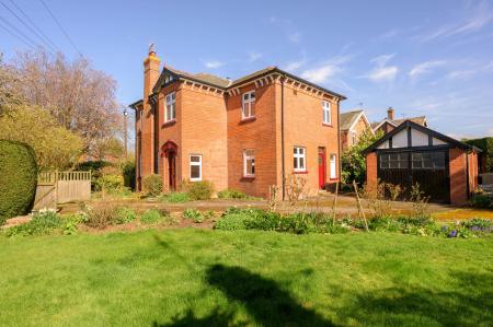 4 bedroom Detached house for sale in Sleaford Road, Boston, PE21