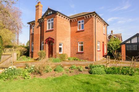 4 bedroom Detached house for sale in Sleaford Road, Boston, PE21