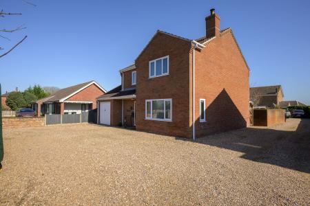 3 bedroom Detached house for sale in Main Road, Stickney, PE22