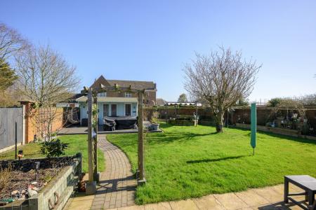 3 bedroom Detached house for sale in Main Road, Stickney, PE22