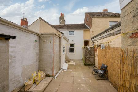 2 bedroom Terraced House for sale in Freiston Road, Boston, PE21