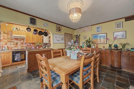 5 bedroom Semi-detached house for sale in Witham Bank West, Boston, PE21