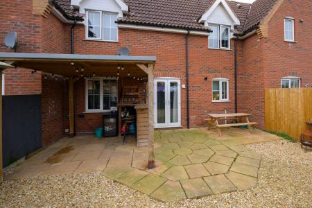 3 bedroom Terraced House for sale in Blacksmiths Grove, Fishtoft, PE21
