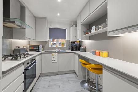 3 bedroom Terraced House for sale in Blacksmiths Grove, Fishtoft, PE21