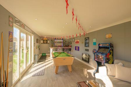 3 bedroom Semi-detached house for sale in Elizabeth Road, Boston, PE21