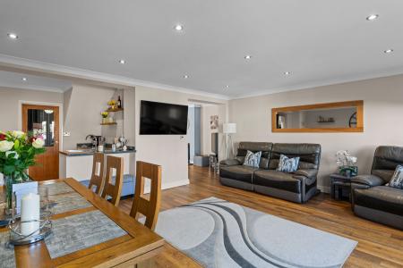 3 bedroom Semi-detached house for sale in Elizabeth Road, Boston, PE21