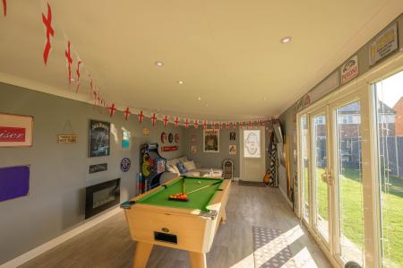 3 bedroom Semi-detached house for sale in Elizabeth Road, Boston, PE21