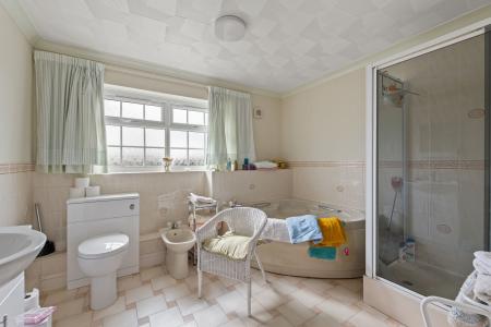 4 bedroom Detached house for sale in Millers Gate, Sibsey, PE22