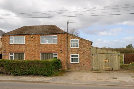 4 bedroom Detached house for sale in Main Road, Stickney, PE22