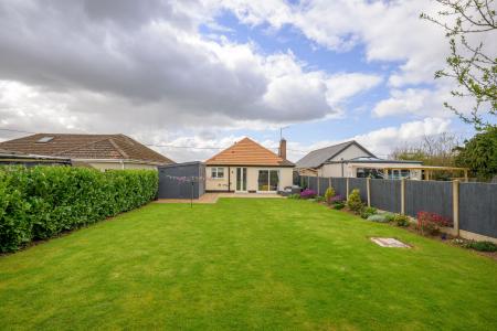 2 bedroom Detached bungalow for sale in Saundergate Lane East, Wyberton, PE21