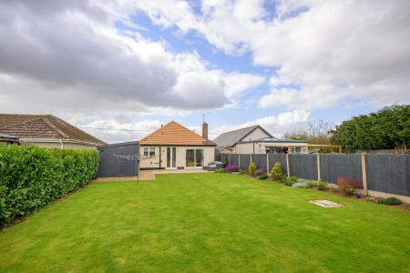 2 bedroom Detached bungalow for sale in Saundergate Lane East, Wyberton, PE21