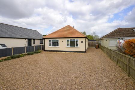 2 bedroom Detached bungalow for sale in Saundergate Lane East, Wyberton, PE21