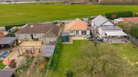 2 bedroom Detached bungalow for sale in Saundergate Lane East, Wyberton, PE21