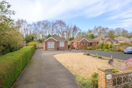 2 bedroom Detached bungalow for sale in Horncastle Road, Boston, PE21