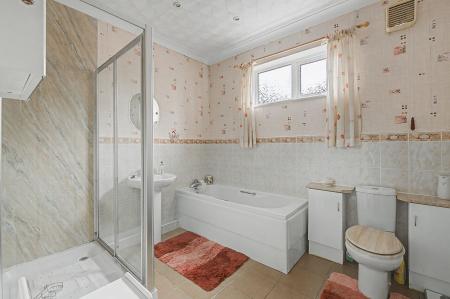 2 bedroom Detached bungalow for sale in Horncastle Road, Boston, PE21