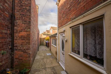 3 bedroom End of terrace house for sale in Edwin Street, Boston, PE21