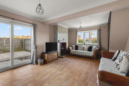 2 bedroom Semi-detached house for sale in Kingsway, Boston, PE21