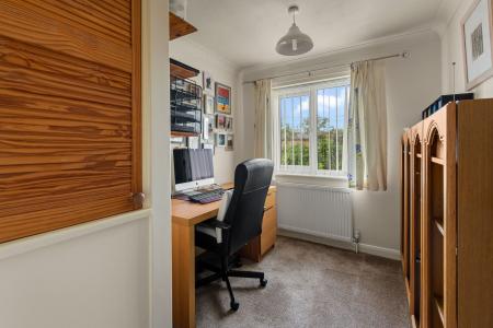 4 bedroom Detached house for sale in Holmes Road, Kirton Holme, PE20