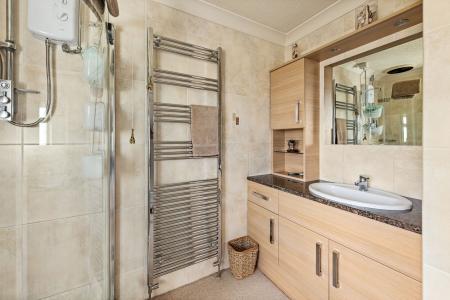 4 bedroom Detached house for sale in Holmes Road, Kirton Holme, PE20